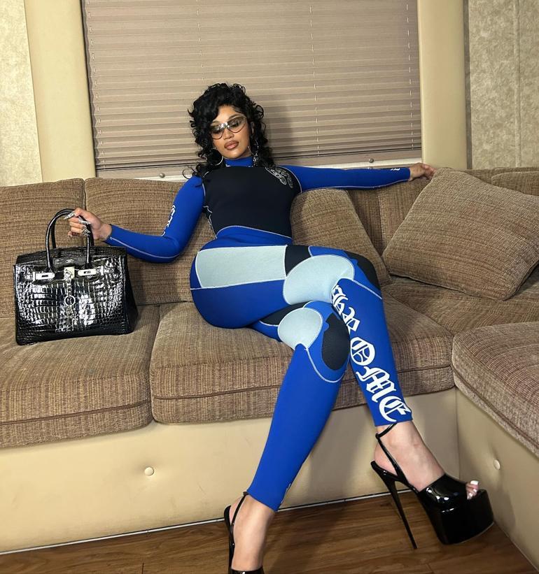 Cardi B Ayda 3 Milyon Dolar Harcıyor