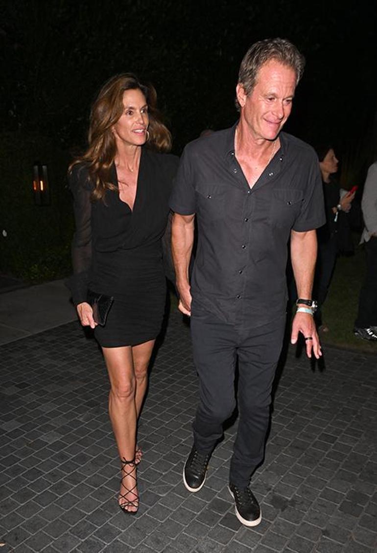 Cindy Crawford'un Meksika Tatili ve Zamansız Güzelliği