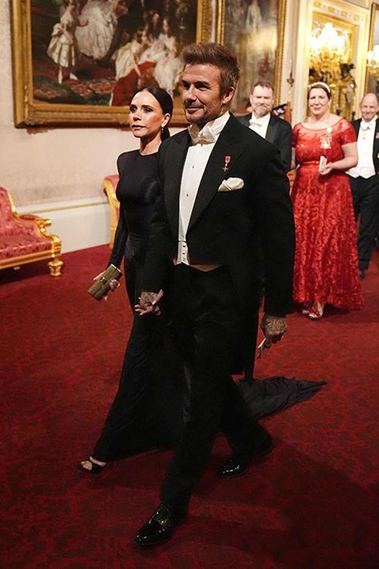 David ve Victoria Beckham Buckingham Sarayı'nda