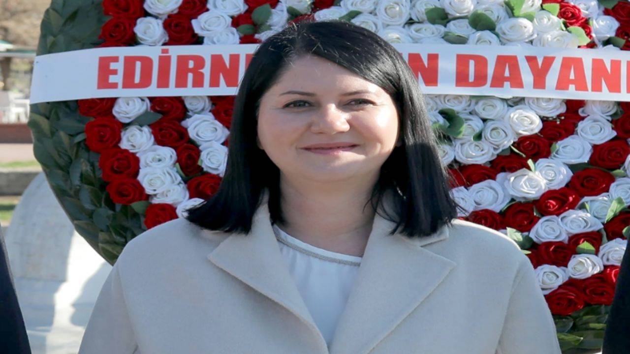 Edirne Belediyesi’nin Cumhuriyet Bayramı Kutlamaları ve Gökçe Konseri Tartışmaları