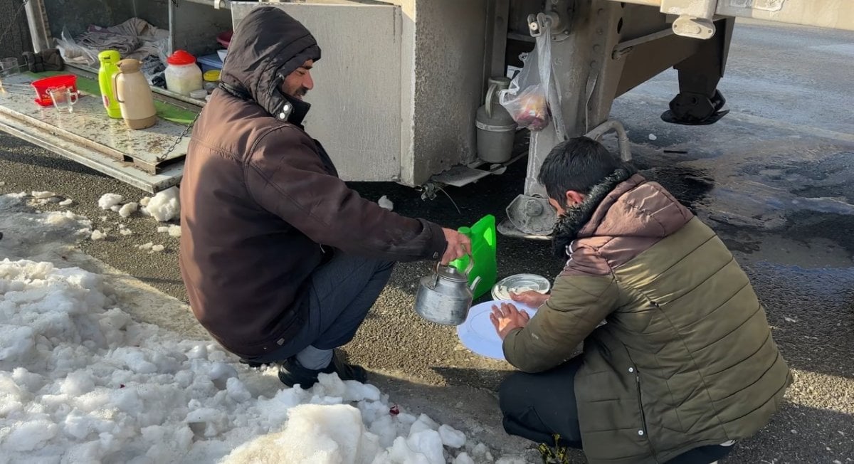 Esendere Sınır Kapısı'nda TIR Kuyruğu Sorunu ve Çözüm Beklentisi