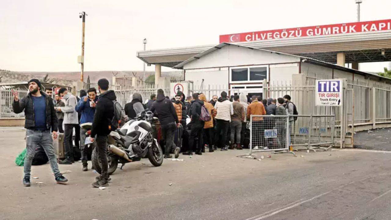 Hatay Cilvegözü Gümrük Kapısı’ndan Suriyelilerin Dönüşü