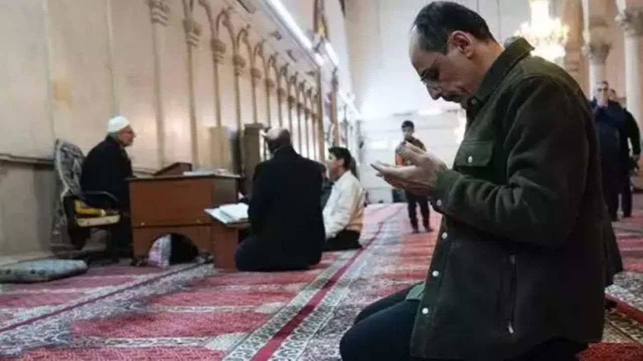 İbrahim Kalın’ın Şam Ziyareti ve Emevi Camii’nde Dua Anı