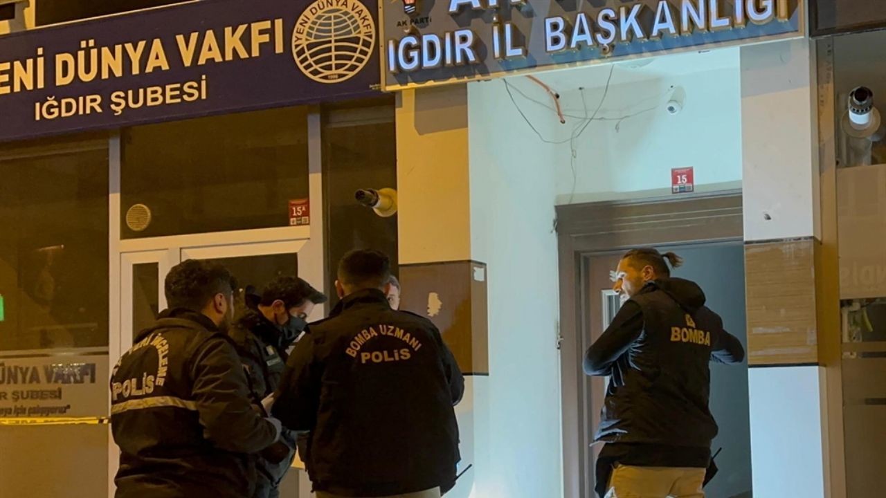 Iğdır’da AK Parti İl Başkanlığı’na Molotoflu Saldırı