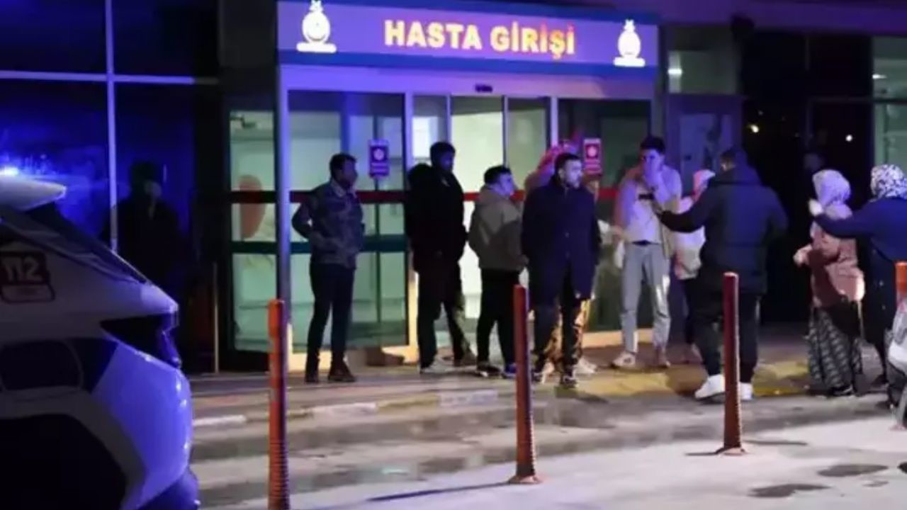 İzmir Bornova’da Alkollü Tartışma Bıçaklı Kavgaya Dönüştü: 7 Yaralı