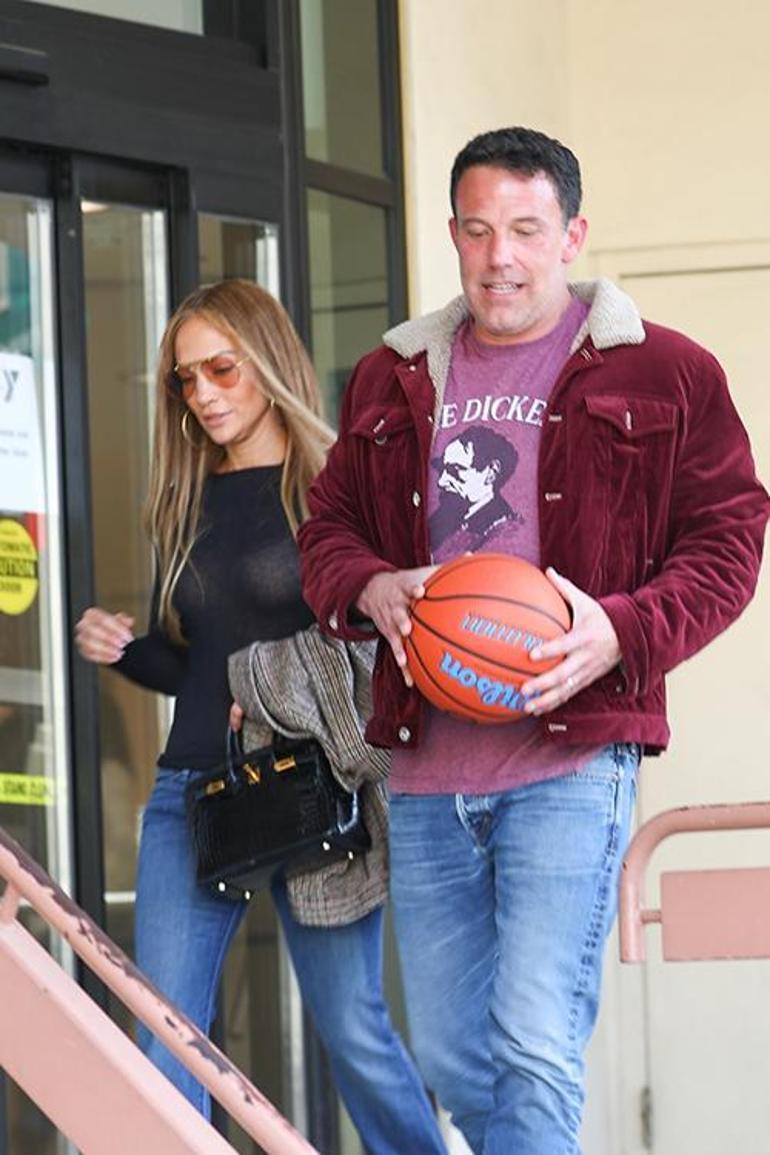 Jennifer Lopez ve Ben Affleck'in Çalkantılı İlişkisi ve Kariyerindeki Düşüş