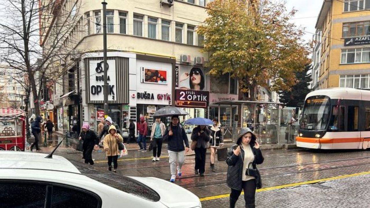 Meteoroloji Genel Müdürlüğü’nden Sağanak Yağış Uyarısı: Güney Ege ve Antalya İçin Sarı Alarm