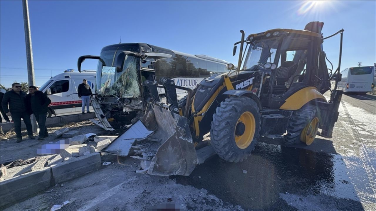 Nevşehir’de Otobüs Kazası: 4 Turist Yaralandı