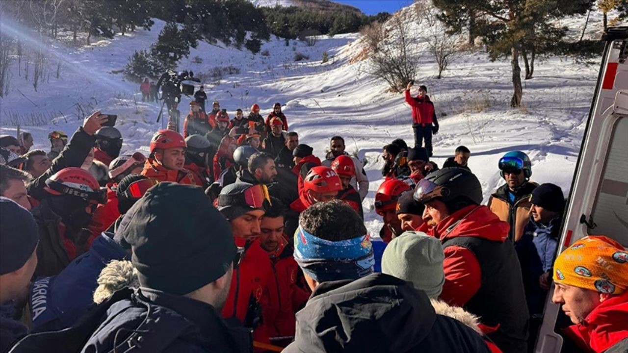 Palandöken’de Çığ Faciası: 16 Yaşındaki Emre Yazgan Hayatını Kaybetti