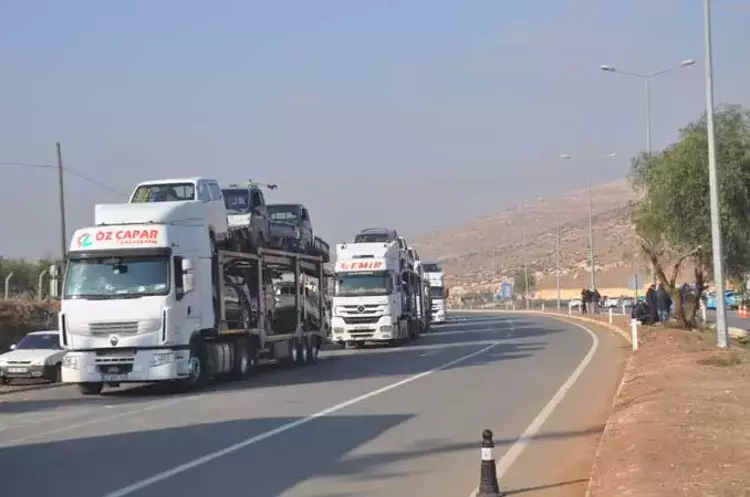 Reyhanlı'da TIR Trafiği Yoğunlaştı