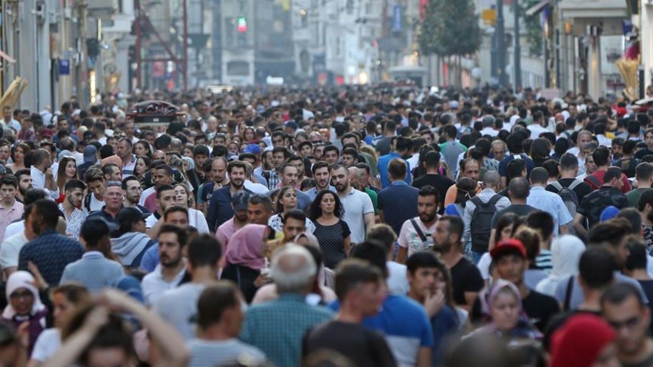 TDK ve Ankara Üniversitesi’nden Kalabalık Yalnızlık Kavramı Üzerine Önemli Açıklama