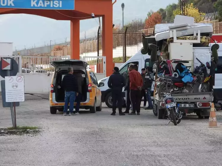 Yayladağı Hudut Kapısı'nda Suriyelilerin Ülkesine Dönüşleri Hızlanıyor