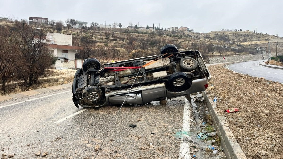 Adıyaman-Besni Yolunda Kamyonet Kazası