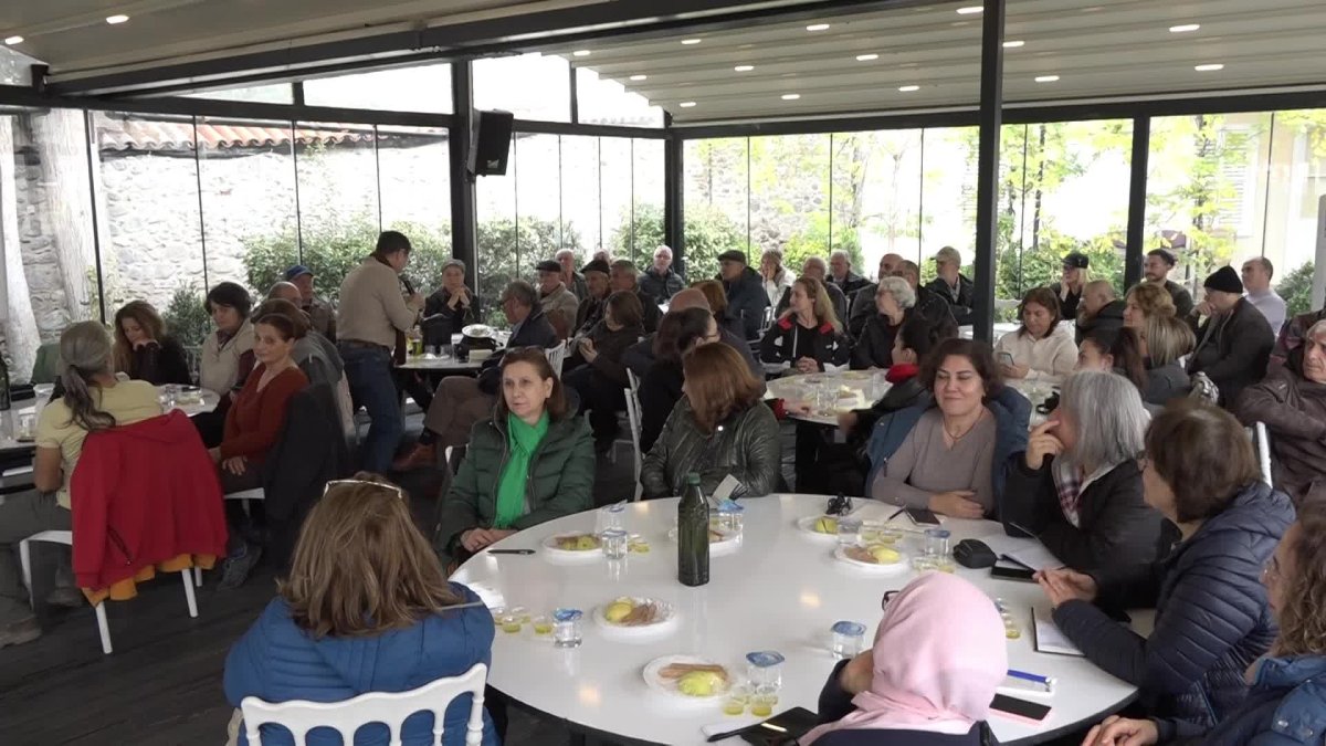 Bornova Belediyesi’nden Zeytinyağı Tadım Eğitimi Düzenlendi