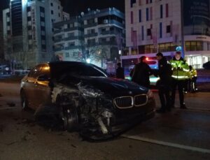 Bursa’da Ters Yönde Giden Araç TIR ile Çarpıştı