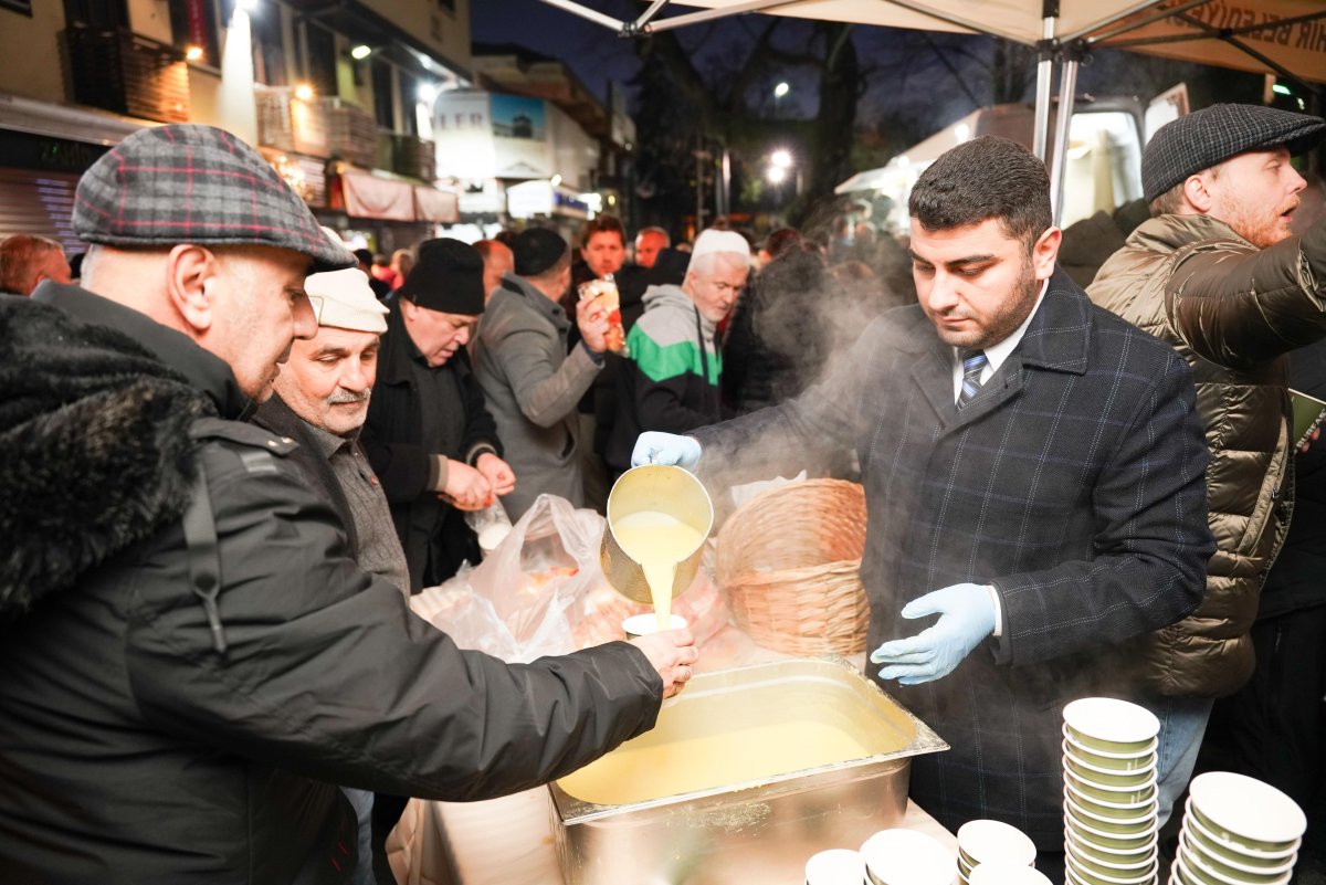 Bursa'da Yılın İlk Sabah Namazı Coşkusu