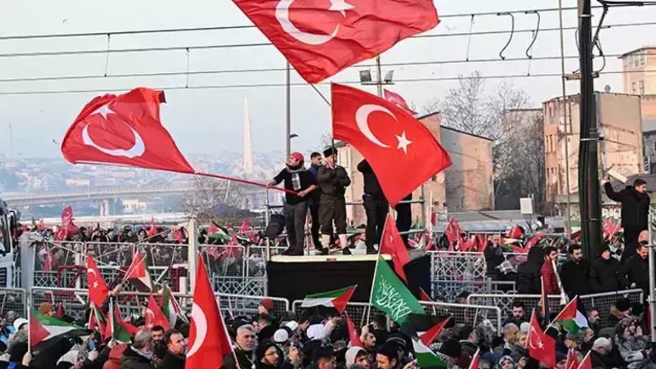 Büyük Filistin Yürüyüşü İstanbul’da Düzenlendi