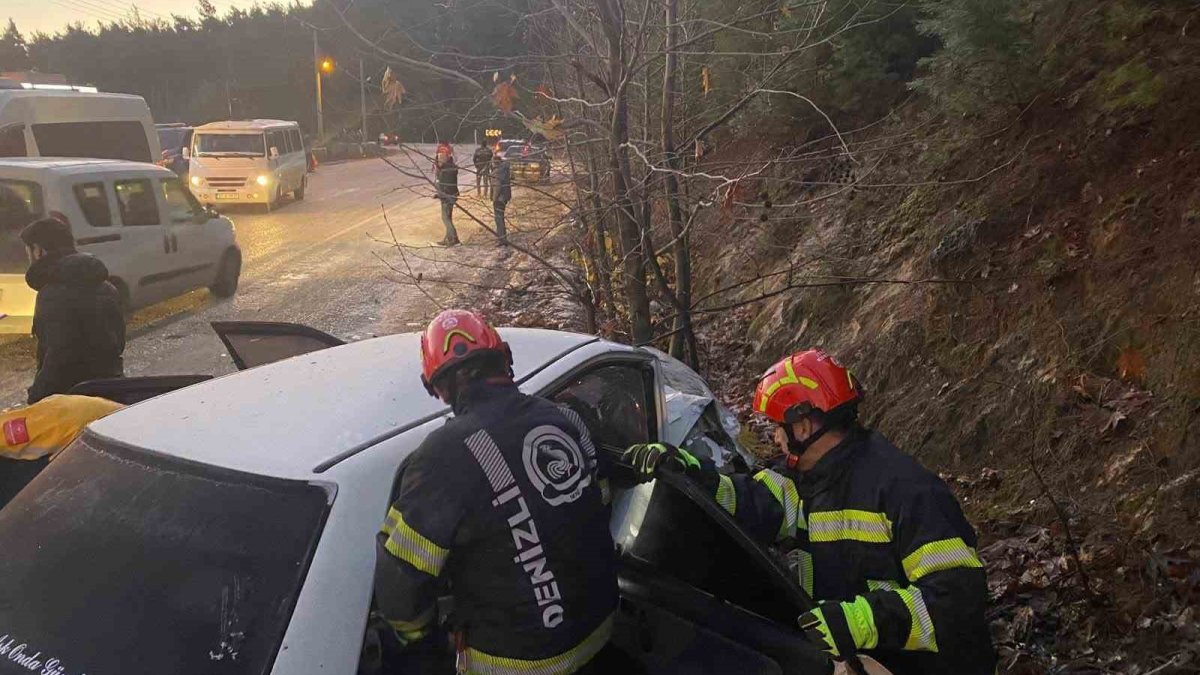 Denizli’nin Honaz İlçesinde Trafik Kazası: 3 Yaralı