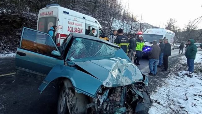 Gölköy'de Feci Kaza: Otomobil Ambulansla Çarpıştı