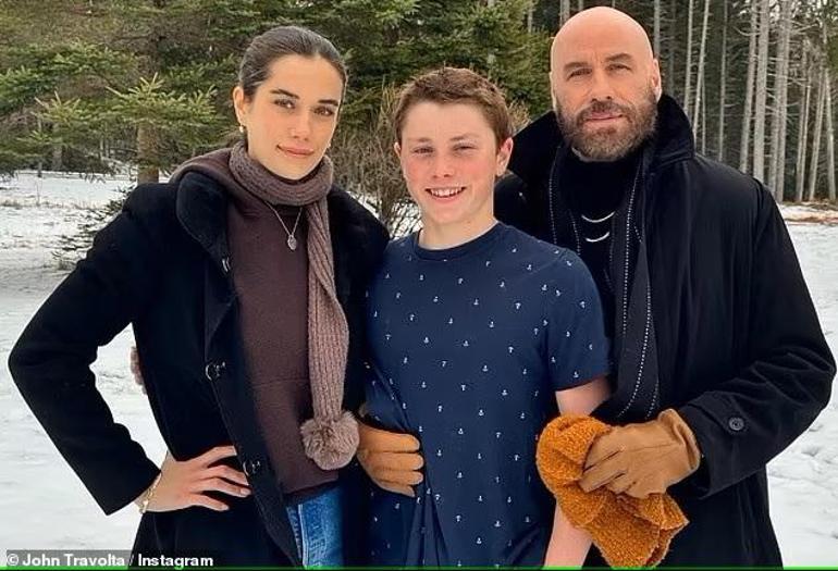 John Travolta’nın Yeni Yılı Ailesiyle Birlikte Geçirdi