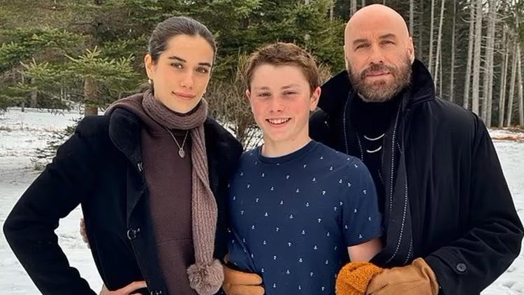 John Travolta’nın Ailesiyle Geçirdiği Hüzünlü Yeni Yıl