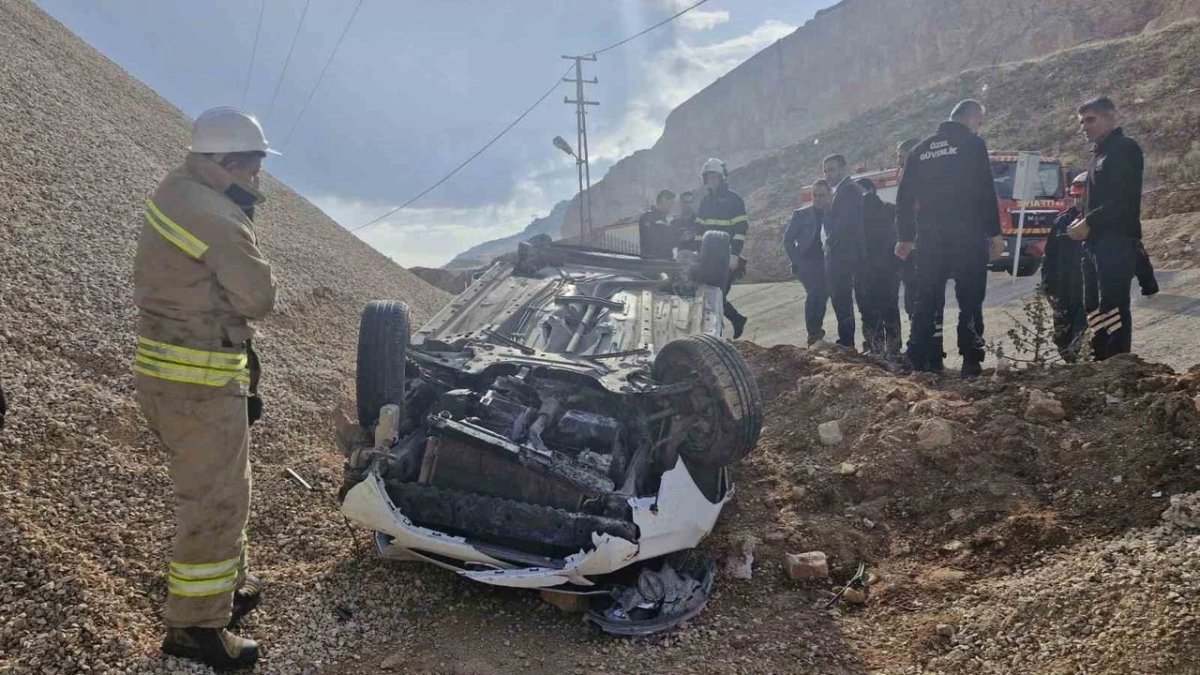 Kabala Mahallesi’nde Takla Atan Otomobil Kazası