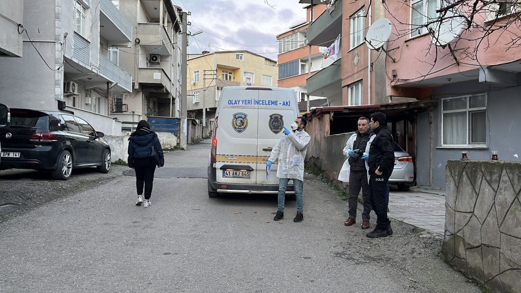 Kocaeli Darıca'da Karbonmonoksit Zehirlenmesi: Aile Hastaneye Kaldırıldı