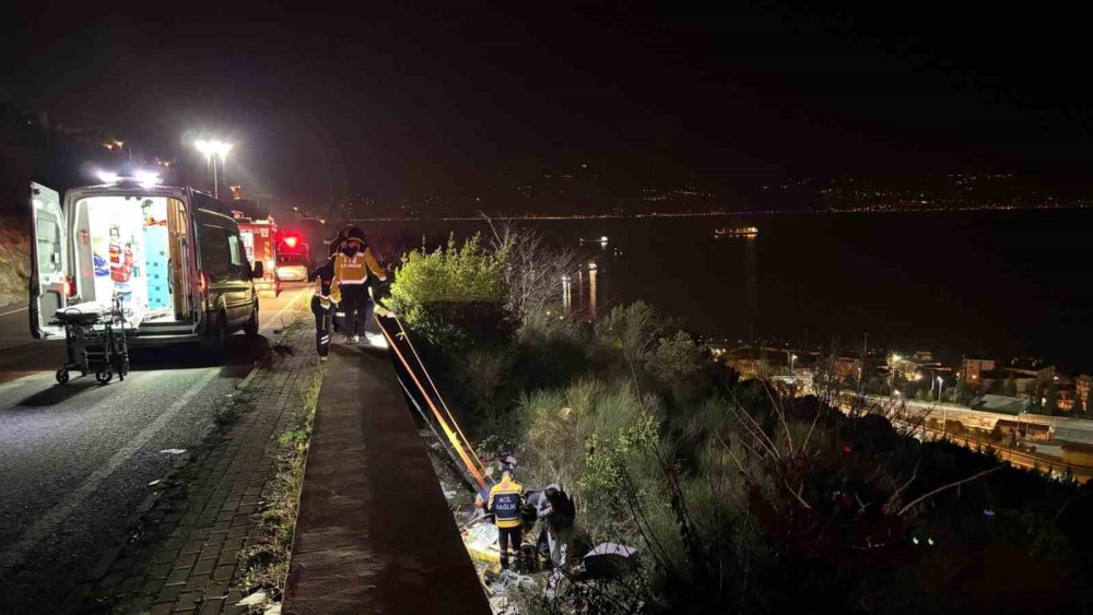 Kocaeli'de Genç Kadın Özçekim Yaparken 5 Metreden Düştü