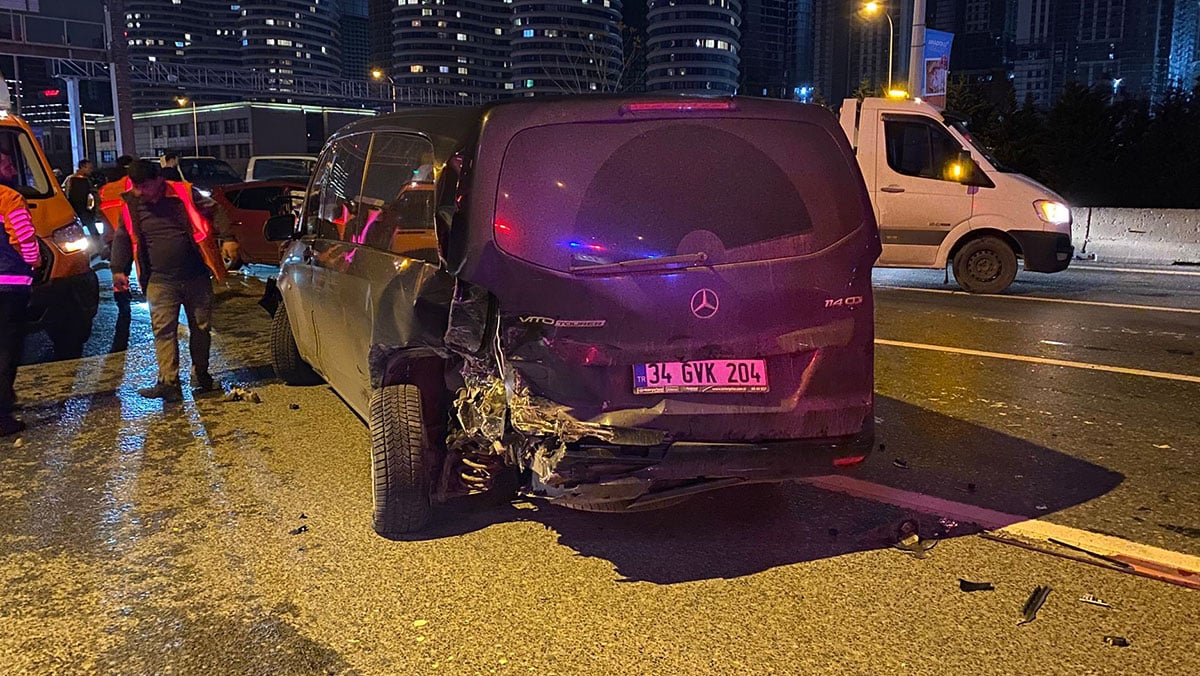 Üsküdar’da Zincirleme Trafik Kazası: 5 Yaralı